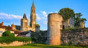 Senlis © Adobe Stock