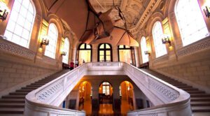 Escalier d'accès à la bibliothèque du CNAM © Flickr Frédéric Bisson