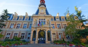 Mairie du 12ème arrondissement de Paris © Adobe Stock
