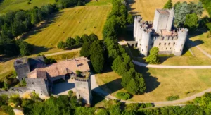 Château de Roquetaillade © Adobe Stock