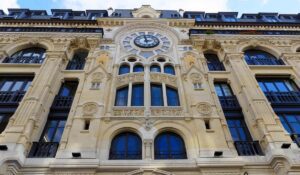 Immeuble cathédrale © AdobeStock