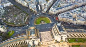 Place du Trocadéro © Adobe Stock