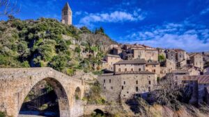 Olargues © Adobe Stock