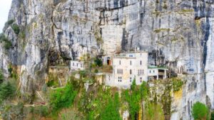 Sanctuaire de la Sainte-Baume - © Adobe Stock