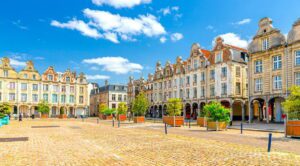 La Grand Place à Arras © AdobeStock_Aliaksandr