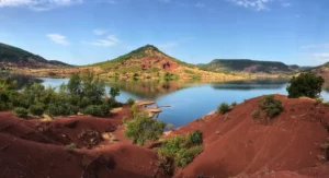 Lac du Salagou © Adobe Stock
