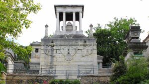 La tombe de la comtesse Démidoff au cimetière du Père-Lachaise