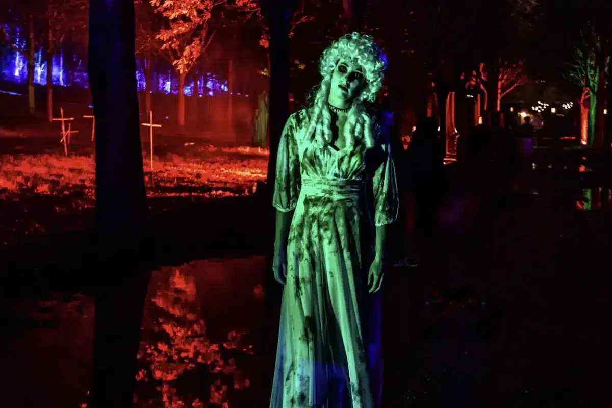 © Le Parc de l'Étrange