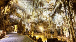 Grotte de Domme en Dordogne © Grotte de Domme