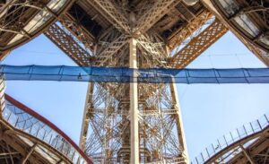 Le Vertige de la Tour © La Tour Eiffel
