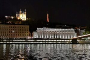 Lyon va être plongé dans le noir ce samedi / @actulyon