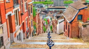 La Montagne de Bueren à Liège et ses 374 marches dominant la ville