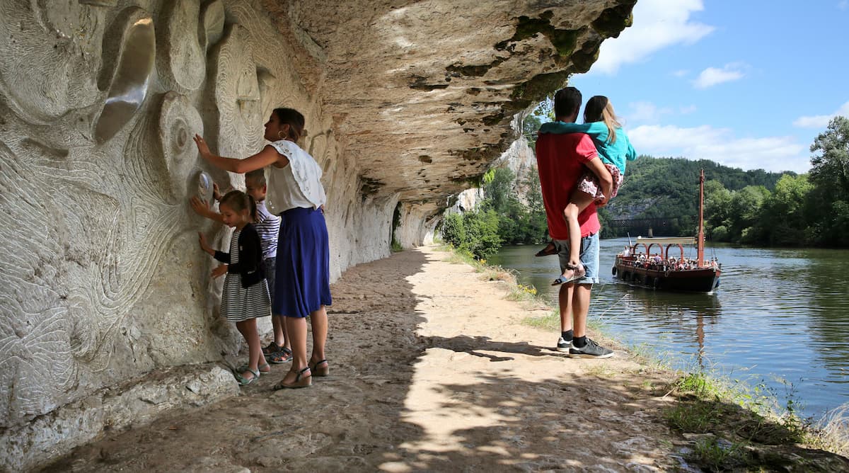 Chemin de halage à Bouziès - © Cahors-Vallée du Lot / V. Seguin