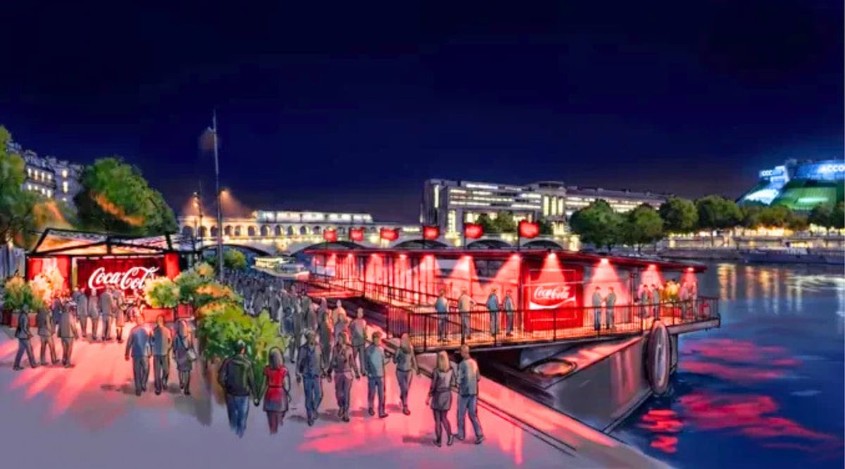 Fanzone Coca-Cola installée au Quai de la Photo à Paris pour la Coupe du Monde 2026
