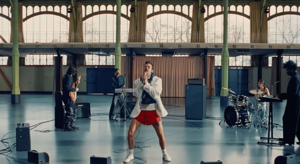 Clip YouTube, "Dance No more", harry-styles