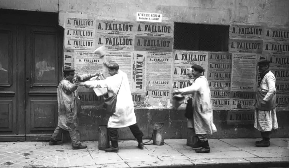Après-midi, les afficheurs du Comité républicain socialiste anticollectiviste bataillent, Agence Rol, 1910 