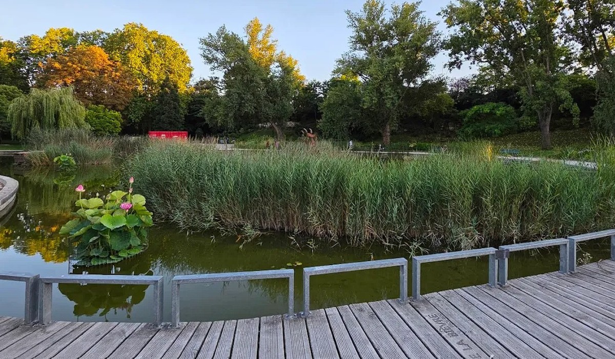 Parc Kellerman : chemin au bord de l'eau 
