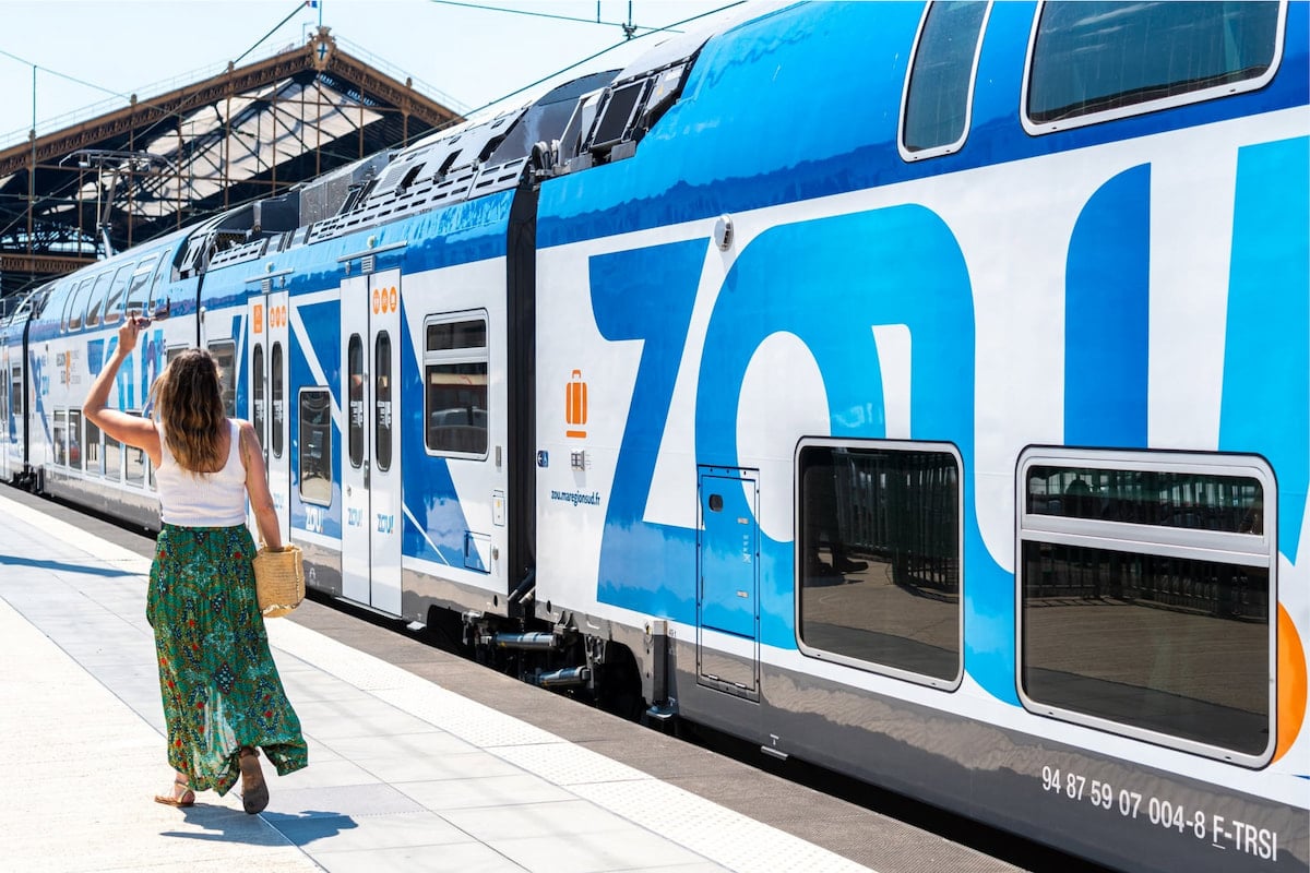 Train ZOU! en gare pour une escapade en Provence