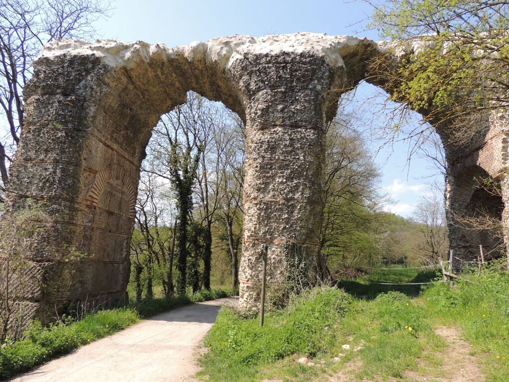 Pont-siphon du Garon de l'aqueduc romain du Gier