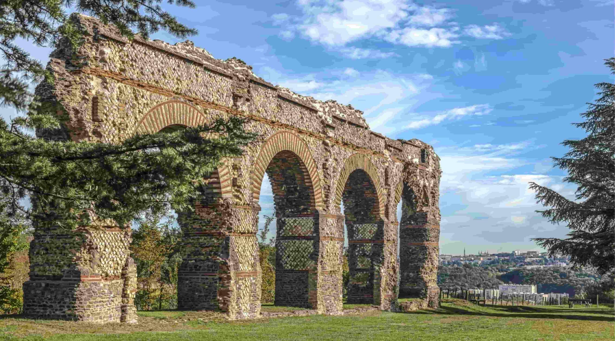 Aqueduc romain du Gier à Chaponost près de Lyon