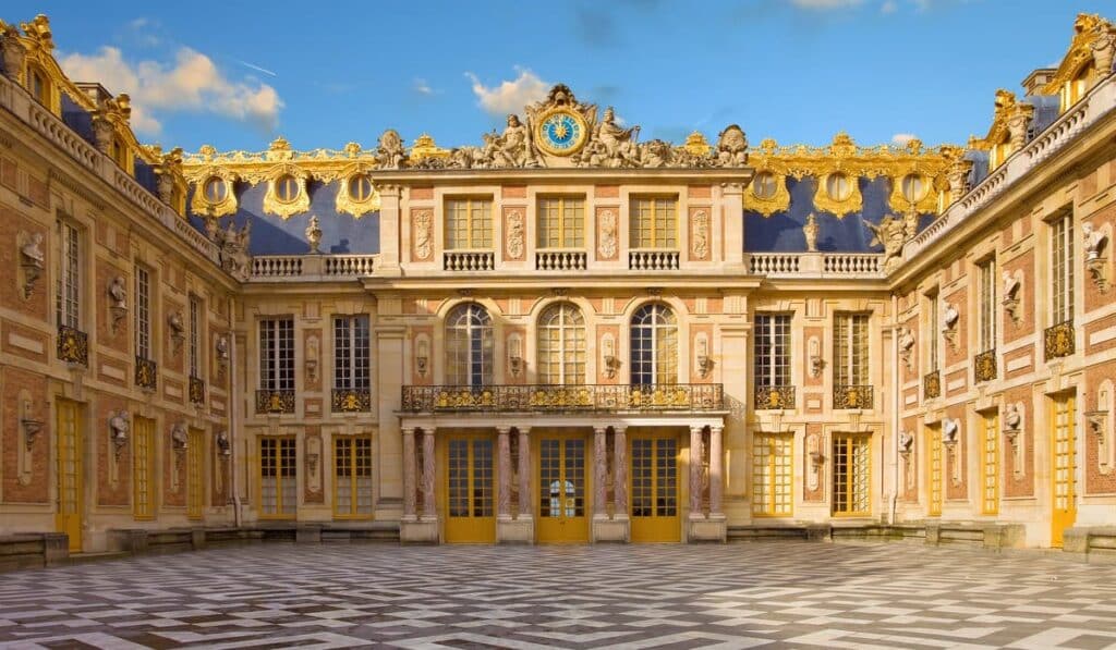 Château de Versailles, cour d'honneur