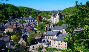 Durbuy vue de haut depuis les collines