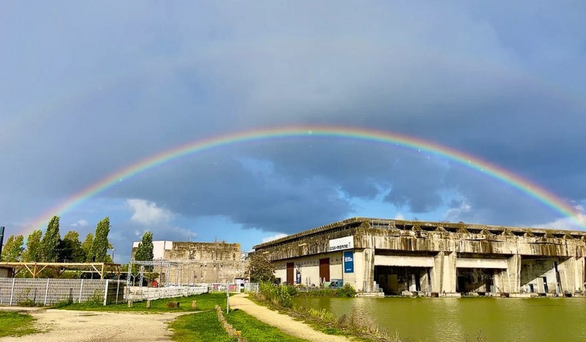 La base sous-marine de Bacalan après la pluie