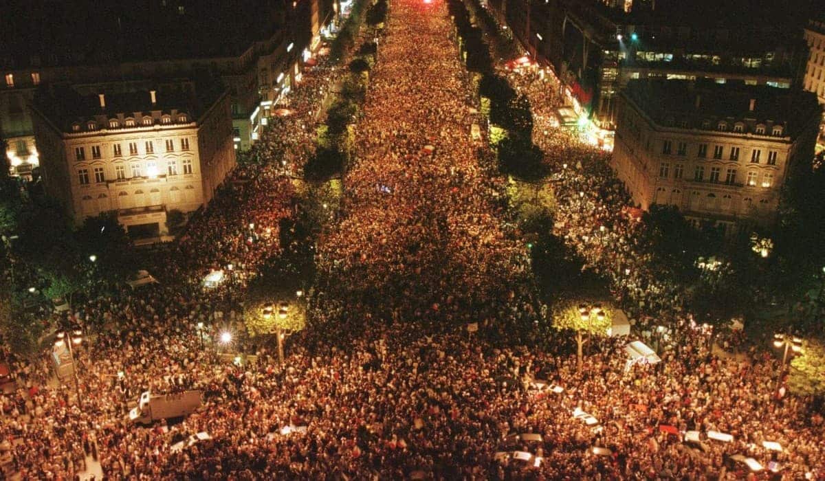 Foule de 1998 sur les Champs-Élysées